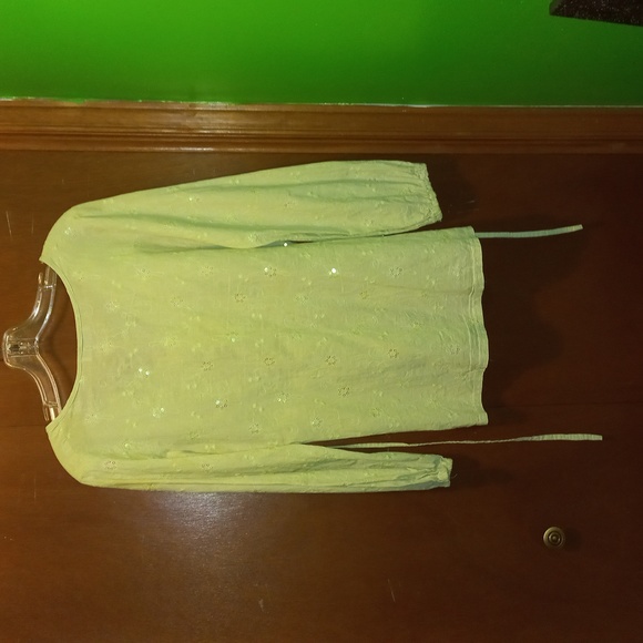 JUS D'ORANGE PARIS Green top with Sequins. Size 4. - Picture 2 of 11